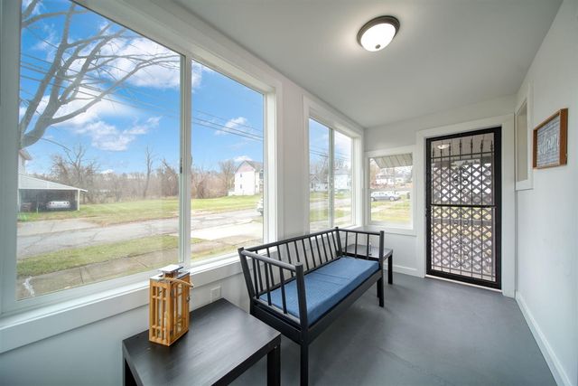 328 Adams Street, Jackson, MI 49202