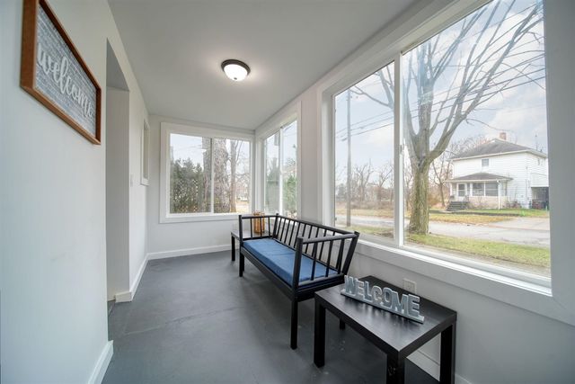 328 Adams Street, Jackson, MI 49202