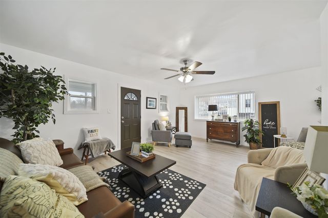 328 Adams Street, Jackson, MI 49202