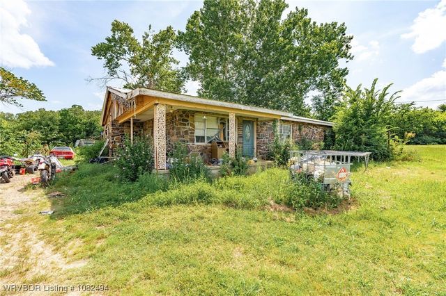 505 Pleasant Valley Road, Poteau, OK 74953