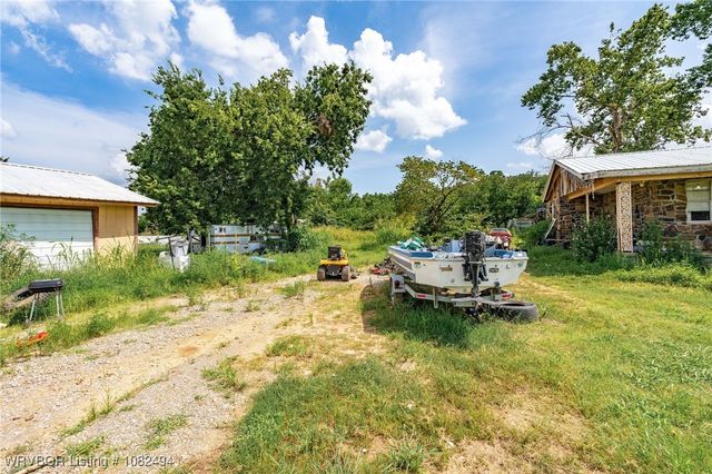 505 Pleasant Valley Road, Poteau, OK 74953
