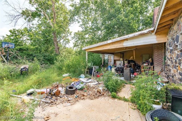 505 Pleasant Valley Road, Poteau, OK 74953