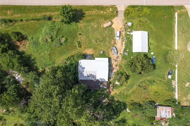 505 Pleasant Valley Road, Poteau, OK 74953