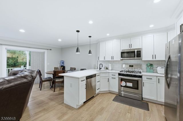 15 Rector Ave, Woodbridge Twp., NJ 07095