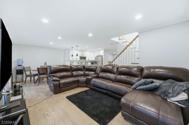 15 Rector Ave, Woodbridge Twp., NJ 07095