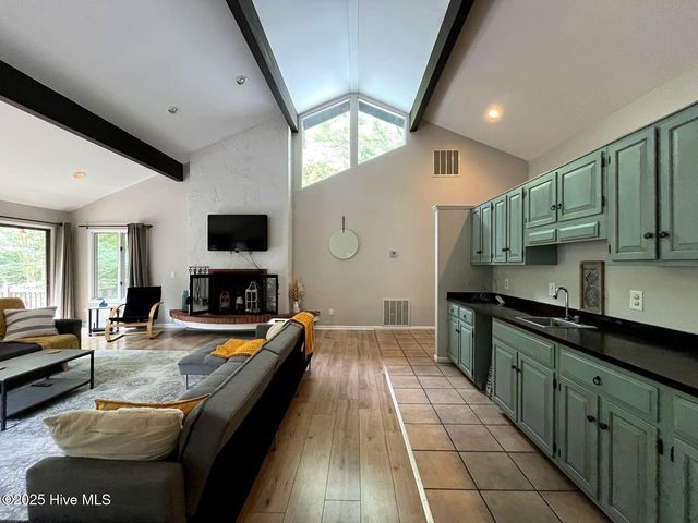 1010 Monticello Drive, Pinehurst, NC 28374