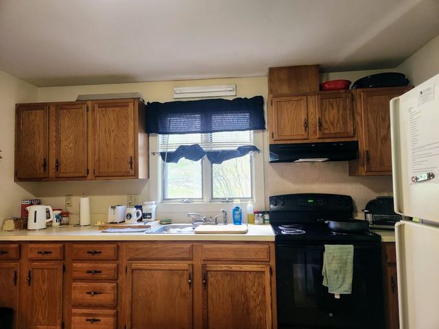 19 Meadow Street, Williamstown, VT 05679