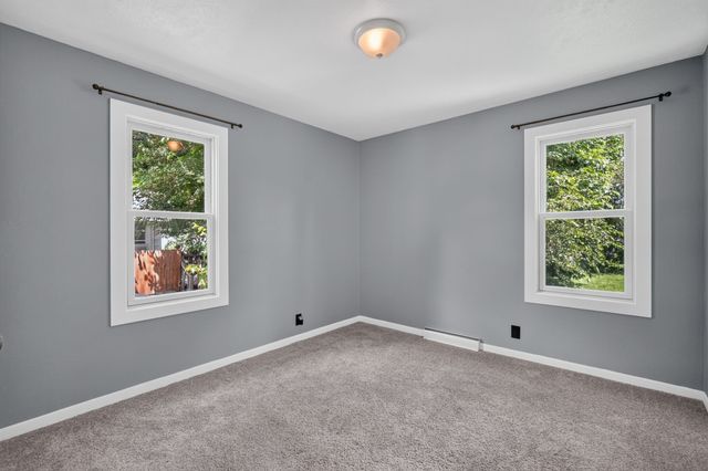 414 Hartford Avenue, Des Moines, IA 50315