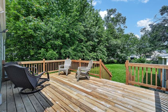 414 Hartford Avenue, Des Moines, IA 50315