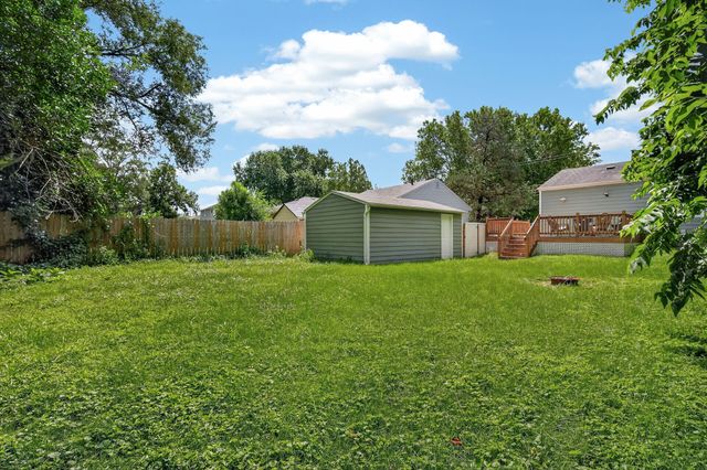 414 Hartford Avenue, Des Moines, IA 50315