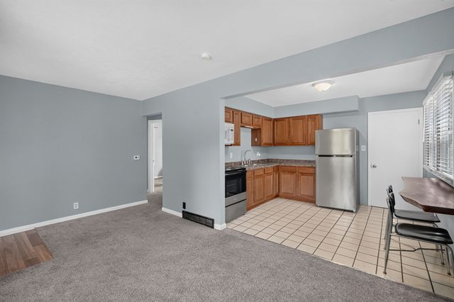 414 Hartford Avenue, Des Moines, IA 50315
