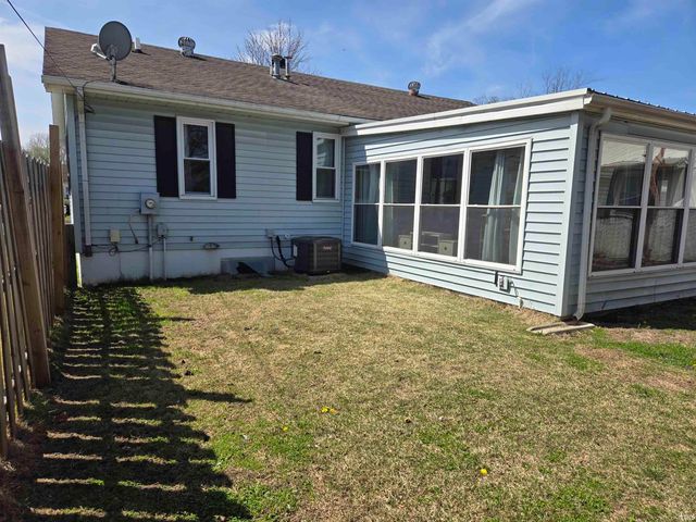 1218 McKinley Avenue, Vincennes, IN 47591