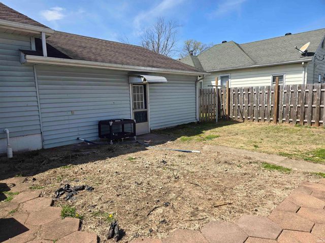 1218 McKinley Avenue, Vincennes, IN 47591