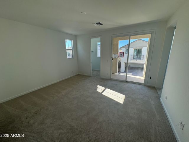 2452 W MAXIMO Way, Phoenix, AZ 85085