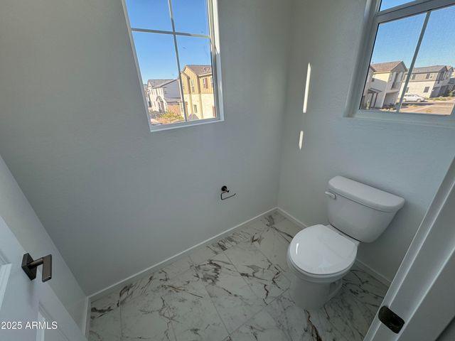 2452 W MAXIMO Way, Phoenix, AZ 85085