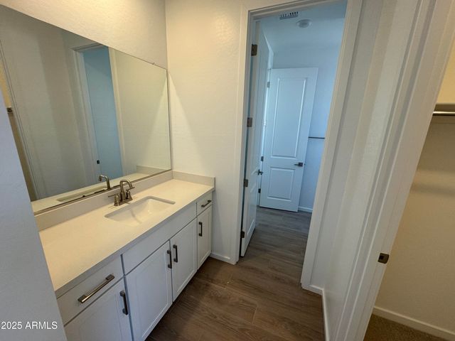 2452 W MAXIMO Way, Phoenix, AZ 85085