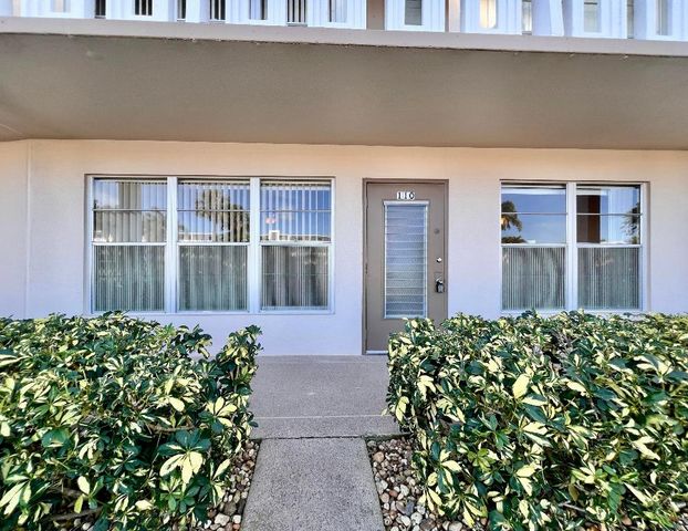 110 Greenbrier B, West Palm Beach, FL 33417