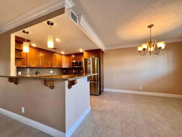 110 Greenbrier B, West Palm Beach, FL 33417