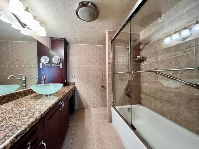 110 Greenbrier B, West Palm Beach, FL 33417