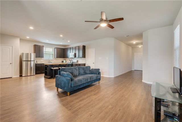 5774 Paseo Place, Bryan, TX 77807