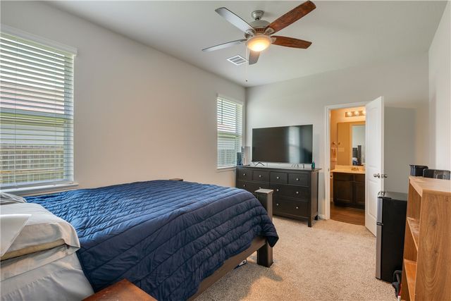 5774 Paseo Place, Bryan, TX 77807