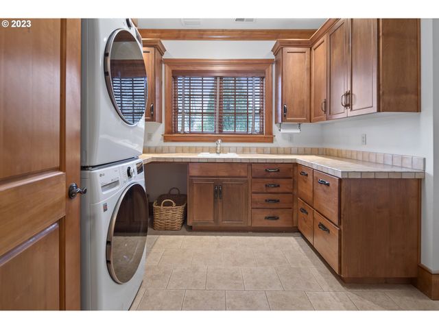 5905 BUENA VISTA Dr, Vancouver, WA 98661