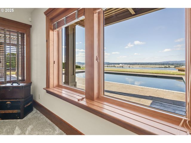 5905 BUENA VISTA Dr, Vancouver, WA 98661