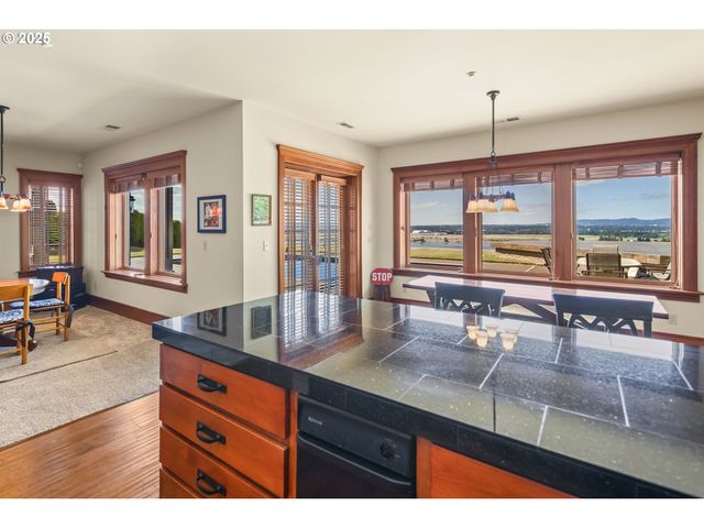 5905 BUENA VISTA Dr, Vancouver, WA 98661