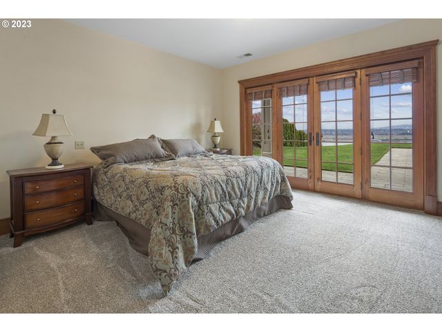 5905 BUENA VISTA Dr, Vancouver, WA 98661