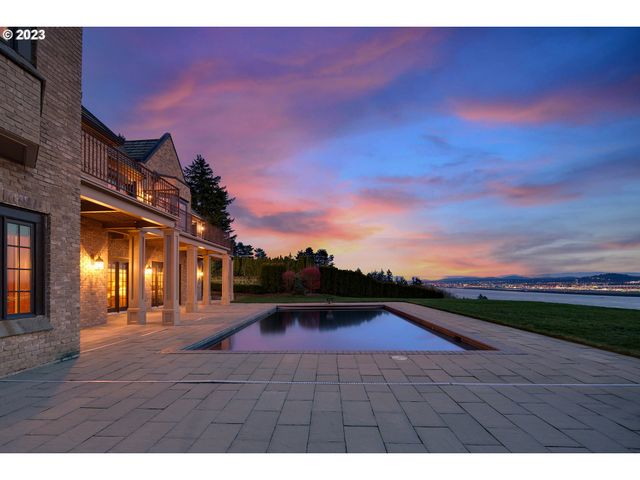 5905 BUENA VISTA Dr, Vancouver, WA 98661