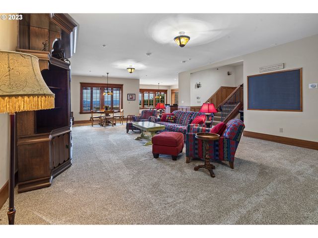 5905 BUENA VISTA Dr, Vancouver, WA 98661