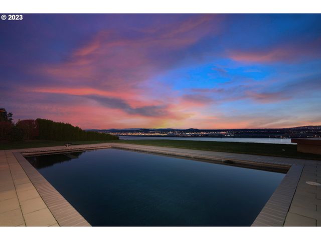 5905 BUENA VISTA Dr, Vancouver, WA 98661