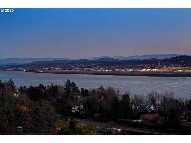 5905 BUENA VISTA Dr, Vancouver, WA 98661