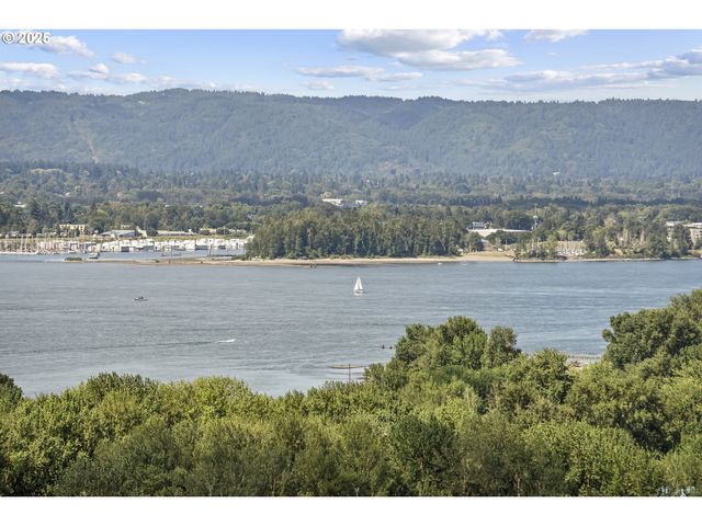 5905 BUENA VISTA Dr, Vancouver, WA 98661