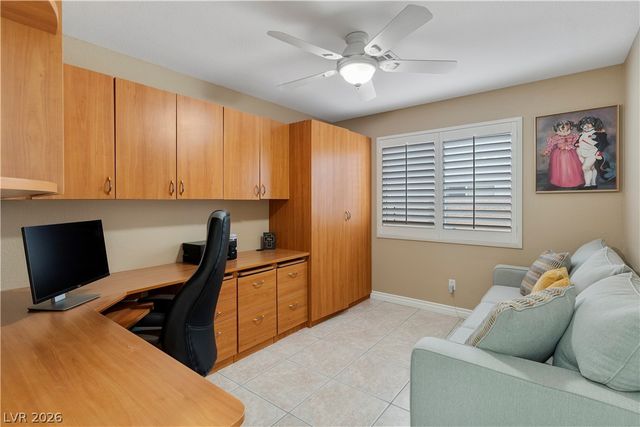 9404 Low Tide Court, Las Vegas, NV 89117