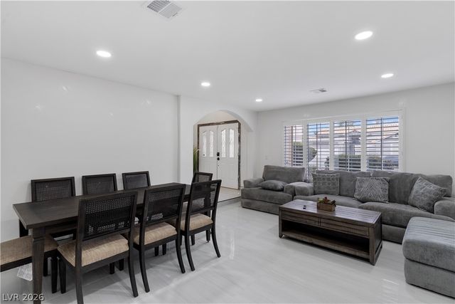 9404 Low Tide Court, Las Vegas, NV 89117