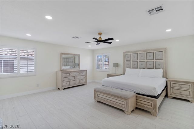 9404 Low Tide Court, Las Vegas, NV 89117