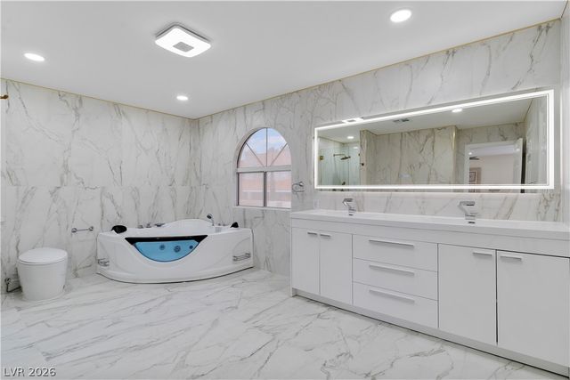 9404 Low Tide Court, Las Vegas, NV 89117