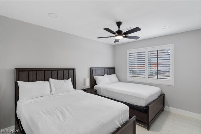 9404 Low Tide Court, Las Vegas, NV 89117