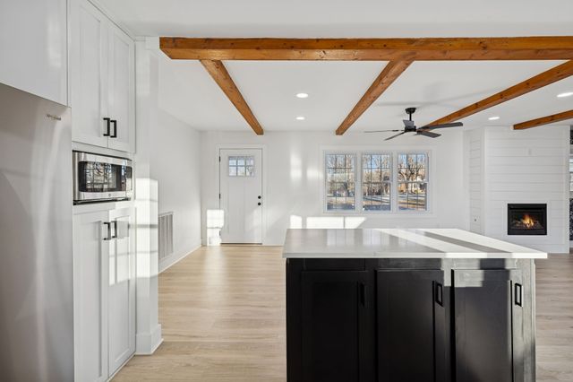 1305 Ellington Dr, Lafayette, TN 37083