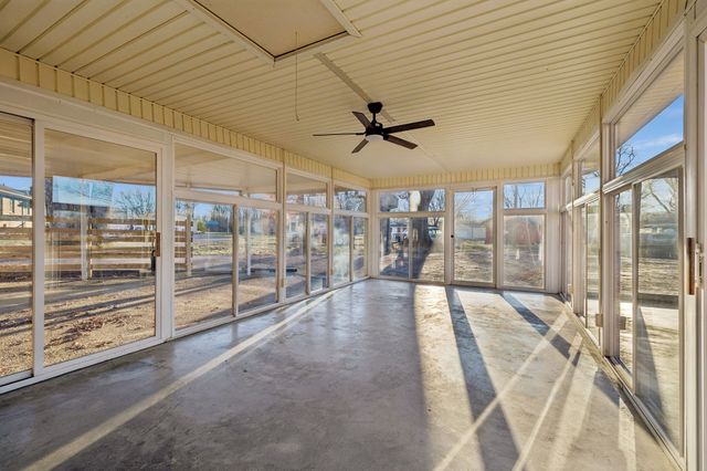 1305 Ellington Dr, Lafayette, TN 37083