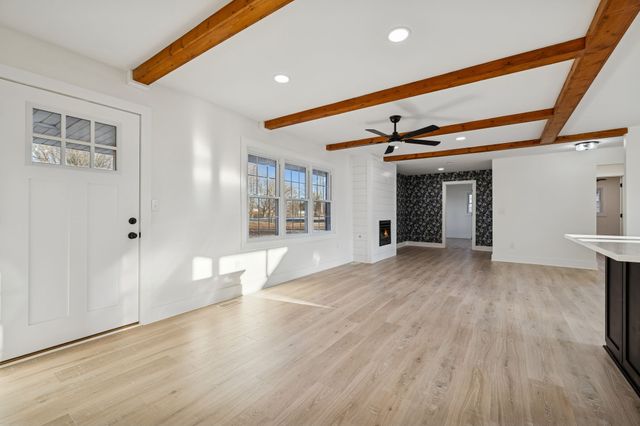 1305 Ellington Dr, Lafayette, TN 37083