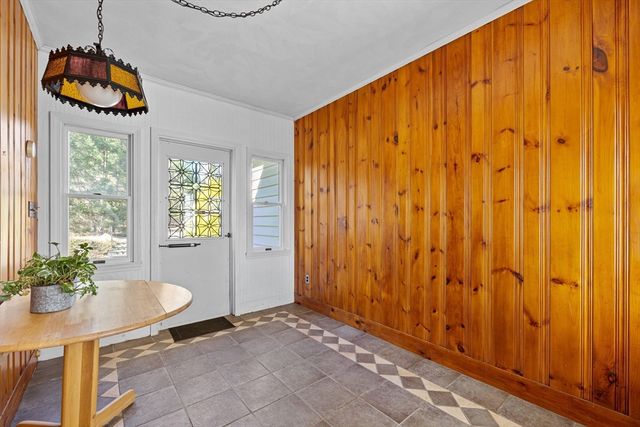 439 Lowell St, Andover, MA 01810