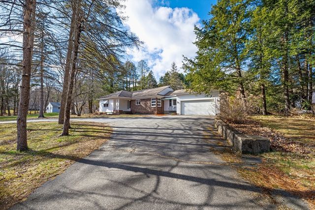 439 Lowell St, Andover, MA 01810