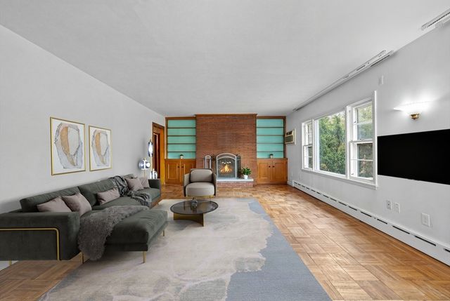 439 Lowell St, Andover, MA 01810