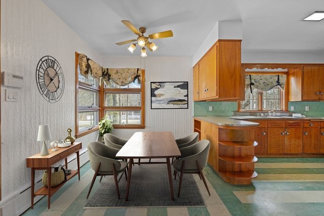 439 Lowell St, Andover, MA 01810