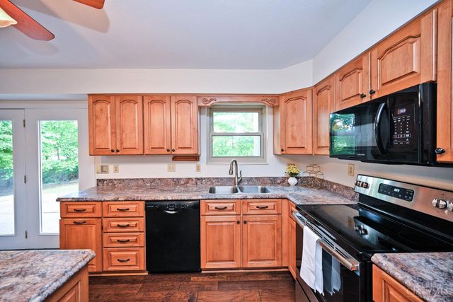 8738 Sarahs Bend Drive, Colerain Twp, OH 45251