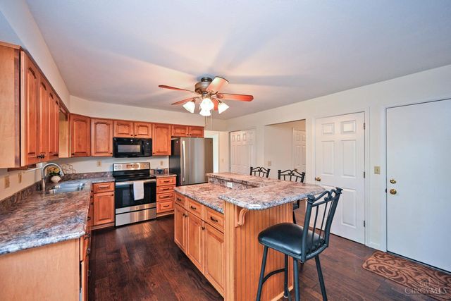 8738 Sarahs Bend Drive, Colerain Twp, OH 45251