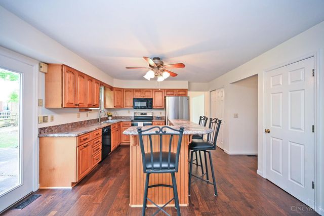 8738 Sarahs Bend Drive, Colerain Twp, OH 45251