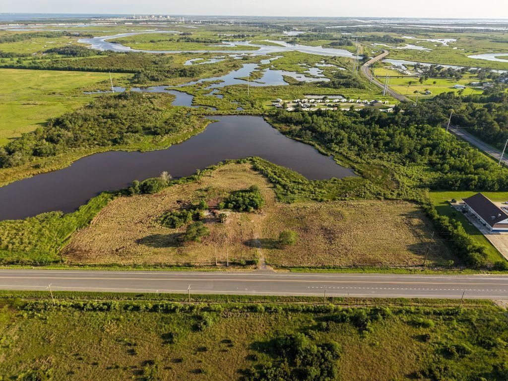 208 Burton Shipyard Road, Sulphur, LA 70665